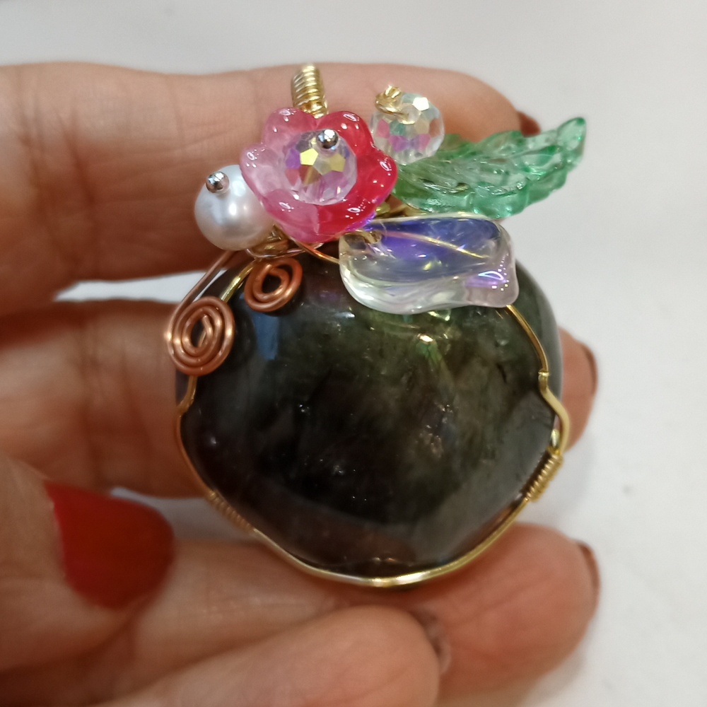 Flashy Labradorite Natural Stone Spectrolite Pendant Wire wrapped Artisan
